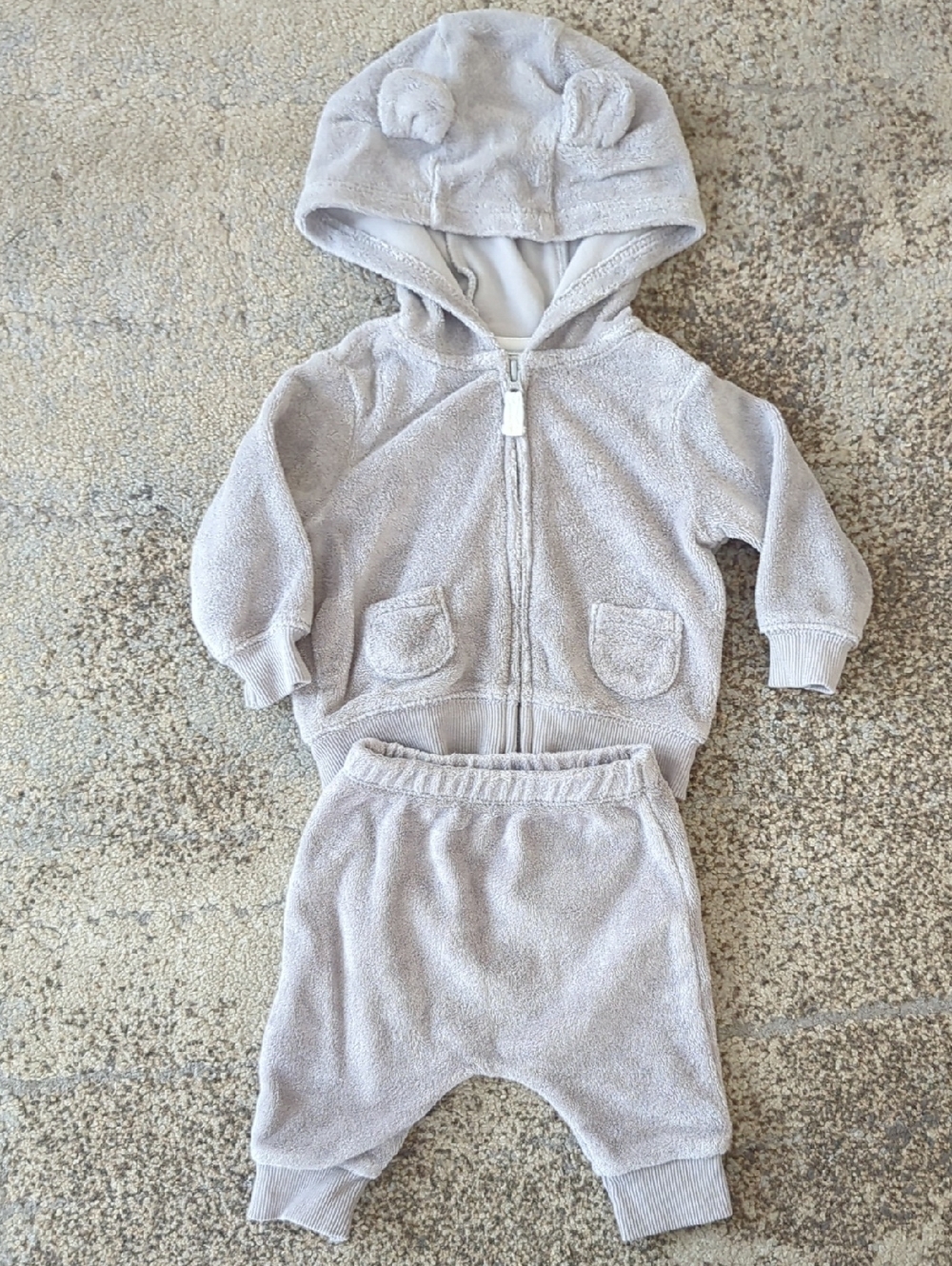 Carter's Newborn 2 Piece Outfit